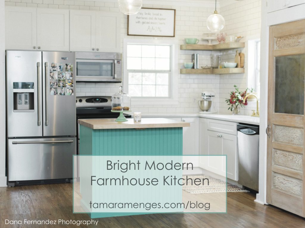 brigh modern farmhouse kitchen_ tamaramenges.com/blog