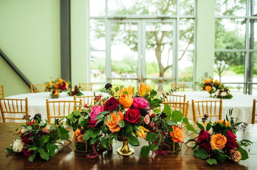 Maria and Jose’s Bold and Vibrant Stateside Reception